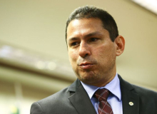 Por falta de assinaturas, PEC da ‘reforma’ sindical é devolvida ao autor.