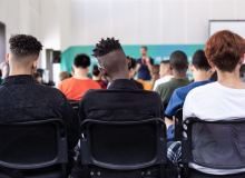 Novo ensino médio: relator retoma carga horária de formação básica