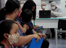 A ‘um dia’ de 1 milhão de casos, Brasil registra mais 1.238 mortes pela covid-19