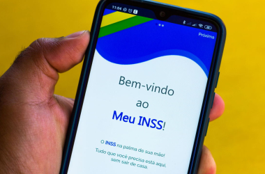Segurados do INSS podem pedir devolução de descontos ilegais